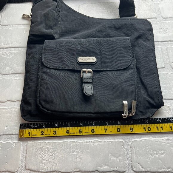 Baggallini Crossbody Bag Black Nylon Travel Organizer Medium Zipper Buckle - Picture 15 of 16